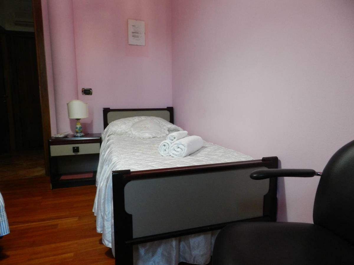 B&B Venezia Le Tre Rose Mestre Bagian luar foto